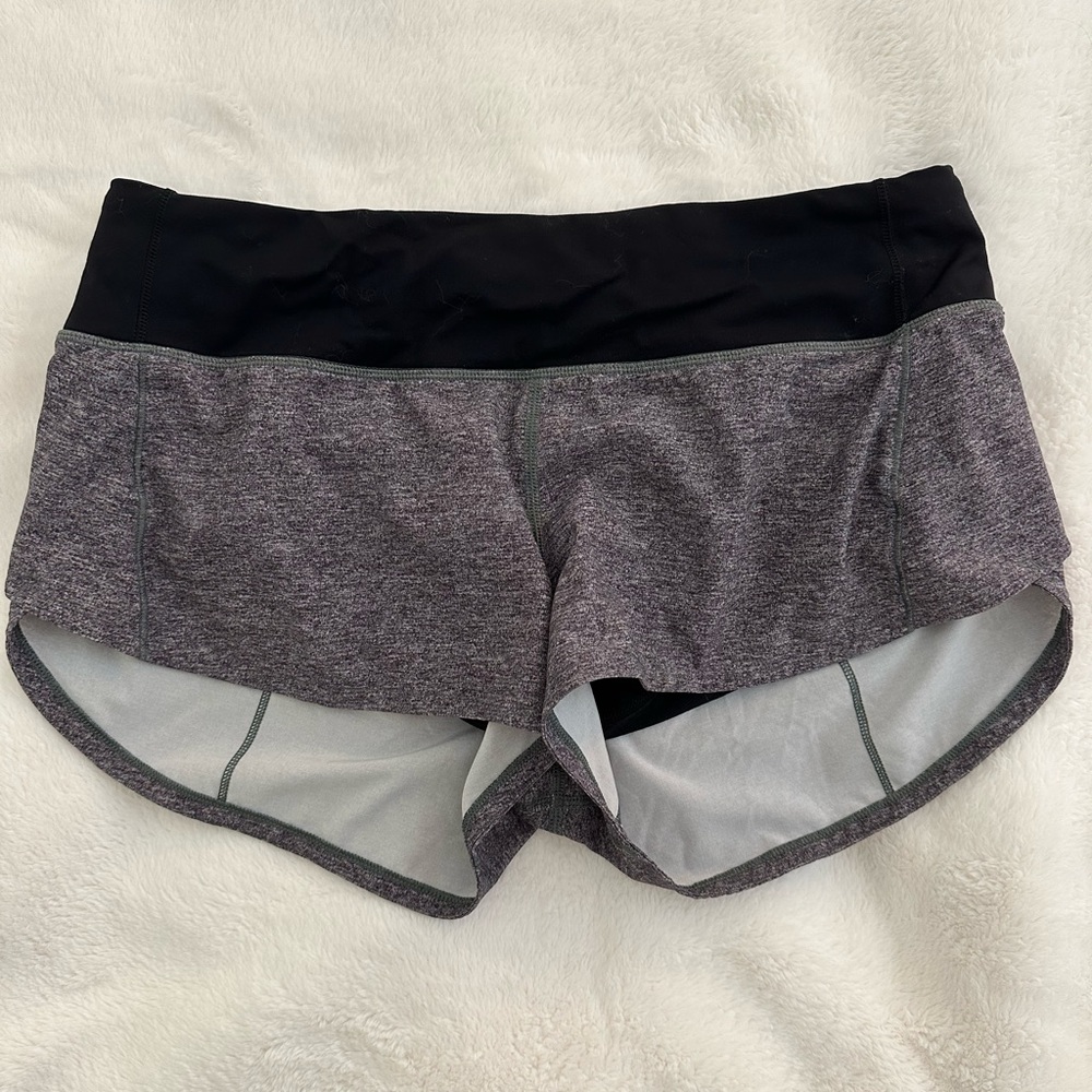 lululemon speed up shorts size 6, 2.5 inseam (like new!)